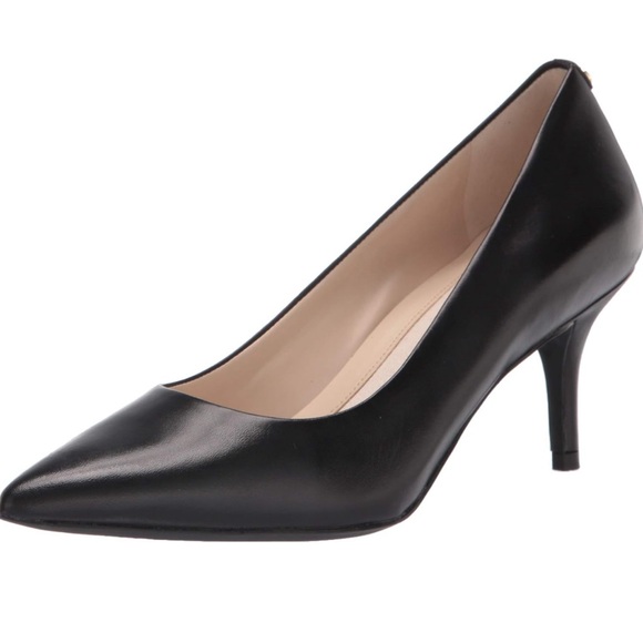 Cole Haan The Go-to Park Black 2.5” Heel Leather pointed Toe Pump 8.5B (… - Picture 2 of 15